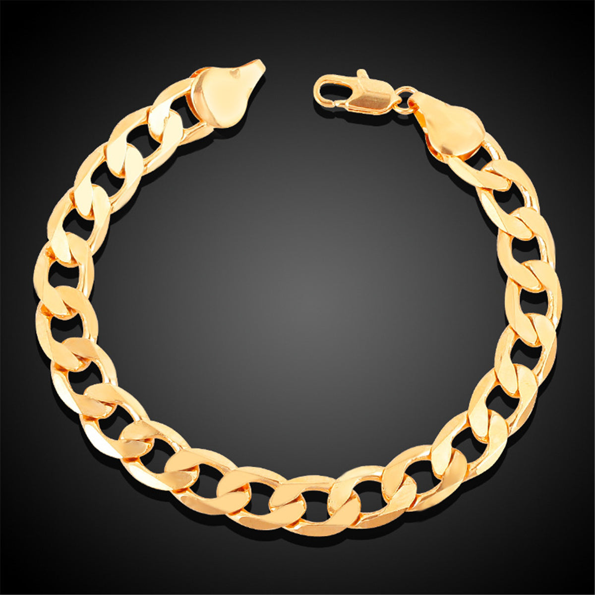 A luxurious 18K gold-plated chunky curb chain bracelet, highlighted by a distinctive large link for a fashionable touch.