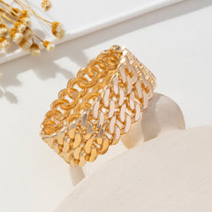 Fashionable 18K gold-plated curb chain bangle with a distinctive large link, a must-have accessory for stylish layering.