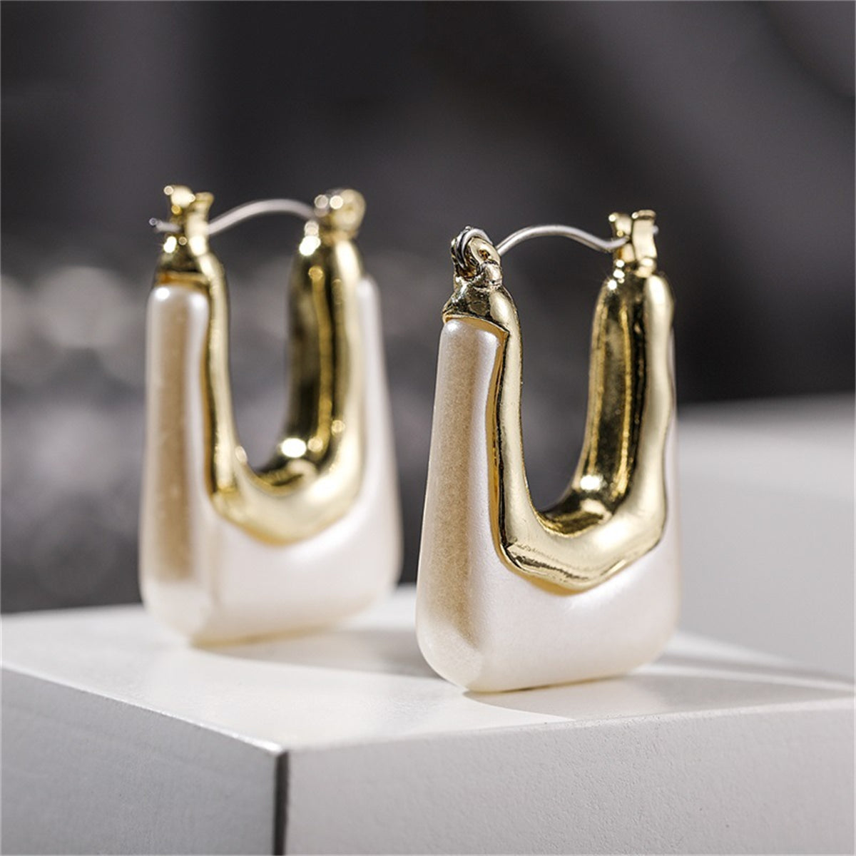 Cream Resin & 18K Gold-Plated U-Shape Huggie Earring