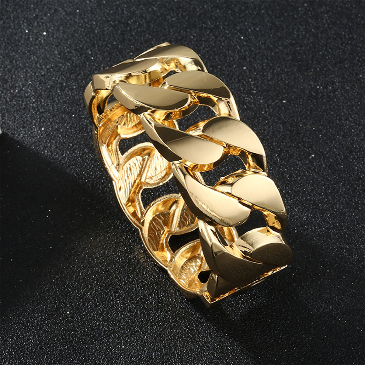 Stunning gold chain bangle with a prominent link, crafted in 18K gold plating, ideal for elevating your accessory game.