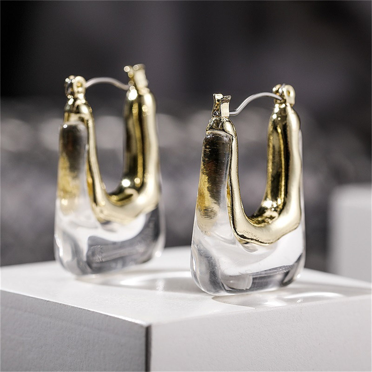 Clear Resin & 18K Gold-Plated U-Shape Huggie Earring