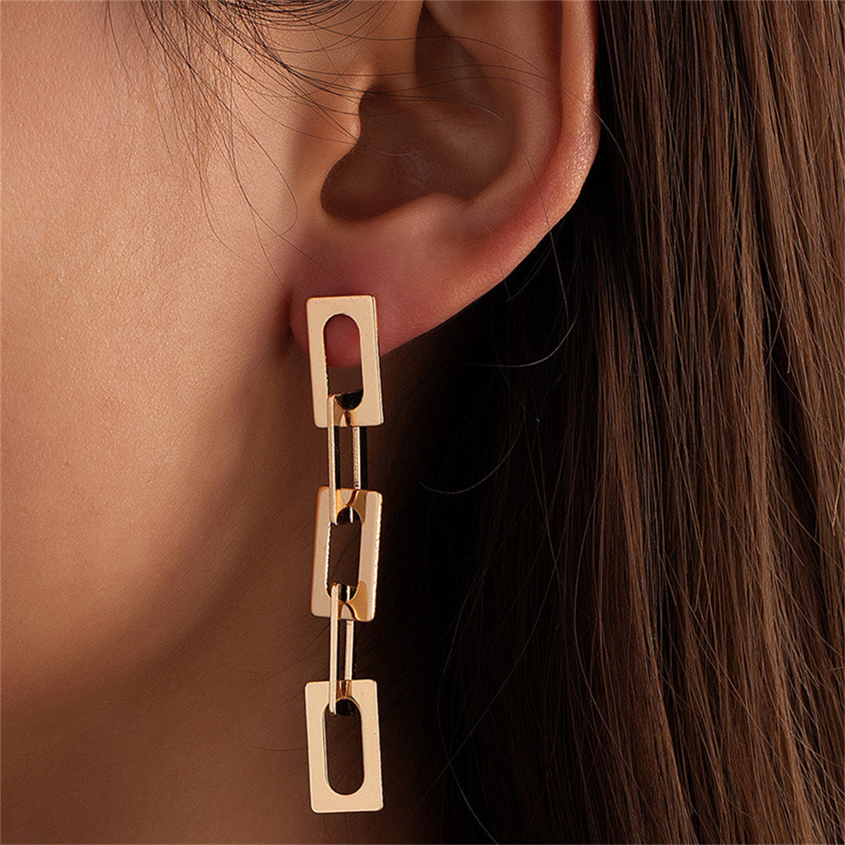 Elegant 18K gold-plated chain drop earrings featuring stylish square link design for a chic look.