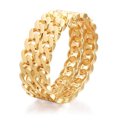 Stunning 18K gold-plated curb chain bangle with a bold large link, ideal for adding a touch of luxury to any outfit.