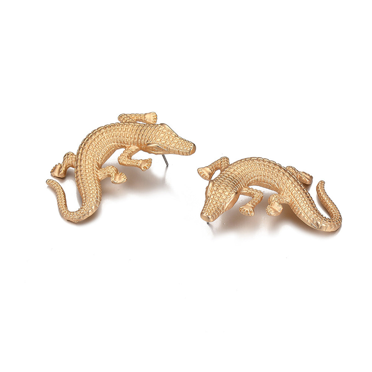 Chic 18K gold-plated alligator earrings, featuring a distinctive design that elevates your jewelry collection.