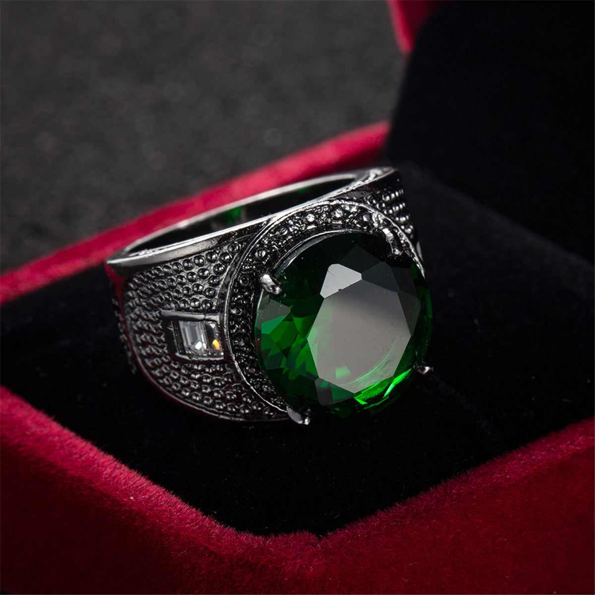 Green Crystal & Black-Tone Wide Ring