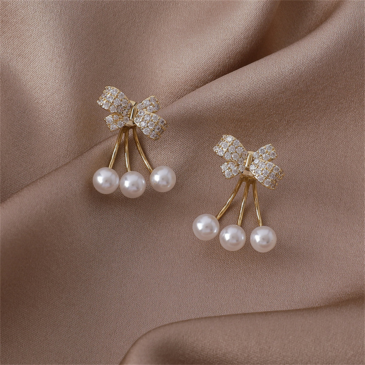 Cubic Zirconia & Pearl 18K Gold-Plated Bow Ear Jackets