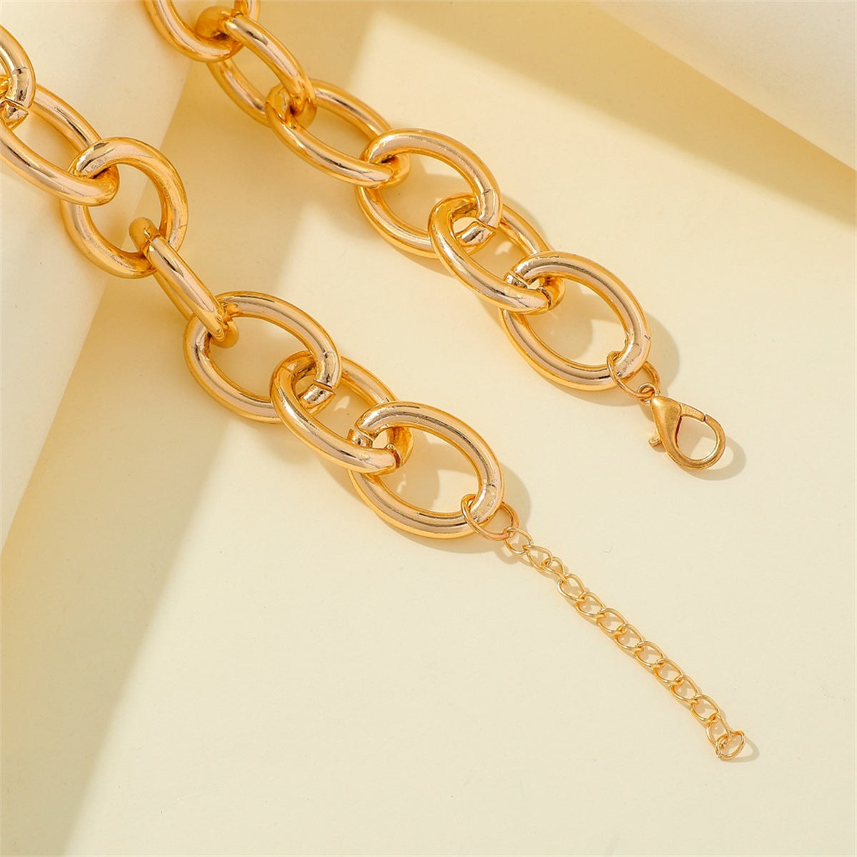 Beautiful 18K gold-plated necklace featuring a large link design, ideal for elevating your jewelry collection.