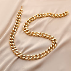 Stunning 18K gold-plated curb chain necklace featuring a thick, eye-catching design that elevates any outfit.