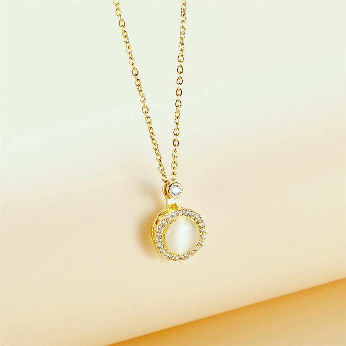 Cateye & Cubic Zirconia Halo Round Pendant Necklace