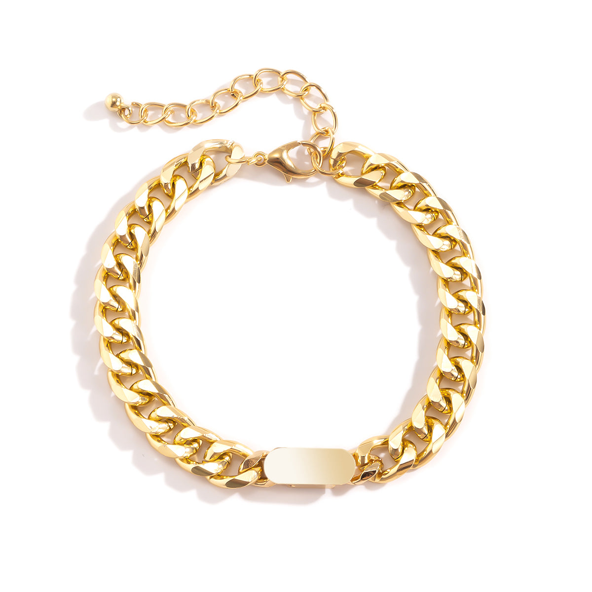 Chic 18K gold-plated curb chain bracelet with a minimalist metal tag, perfect for everyday elegance and style.