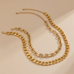 Chic 18K gold-plated curb chain necklace set, designed to enhance your look with timeless sophistication.