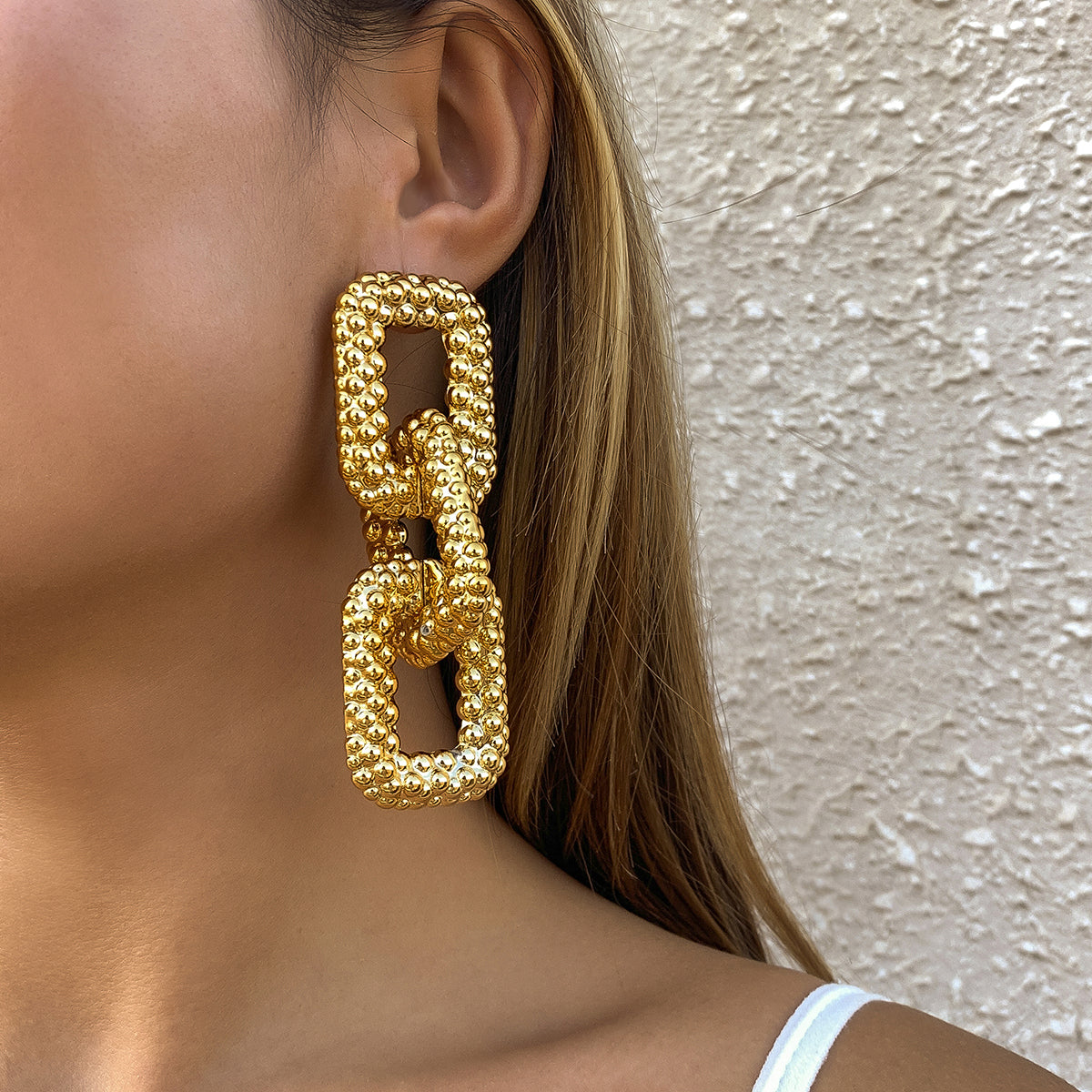 18K gold-plated chunky chain link drop earrings featuring a stylish gold tone, perfect for adding flair to any outfit.