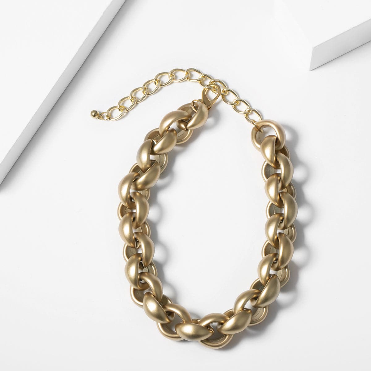 Shine bright with this 18K gold-plated cable chain bracelet, a perfect accessory for any stylish ensemble.