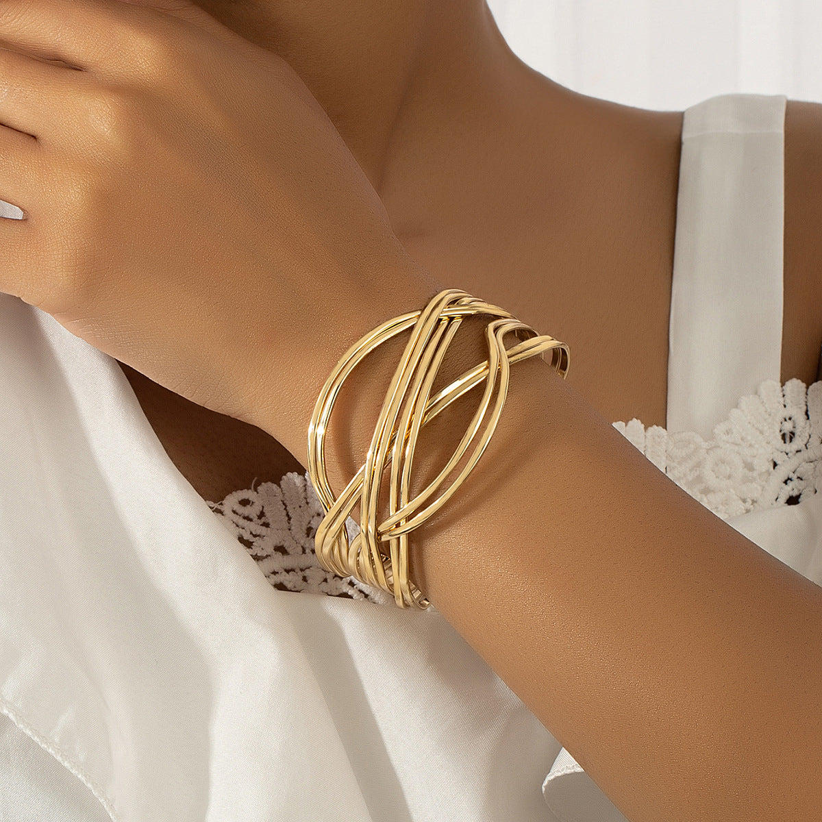 18K Gold-Plated Crossing Lines Cuff