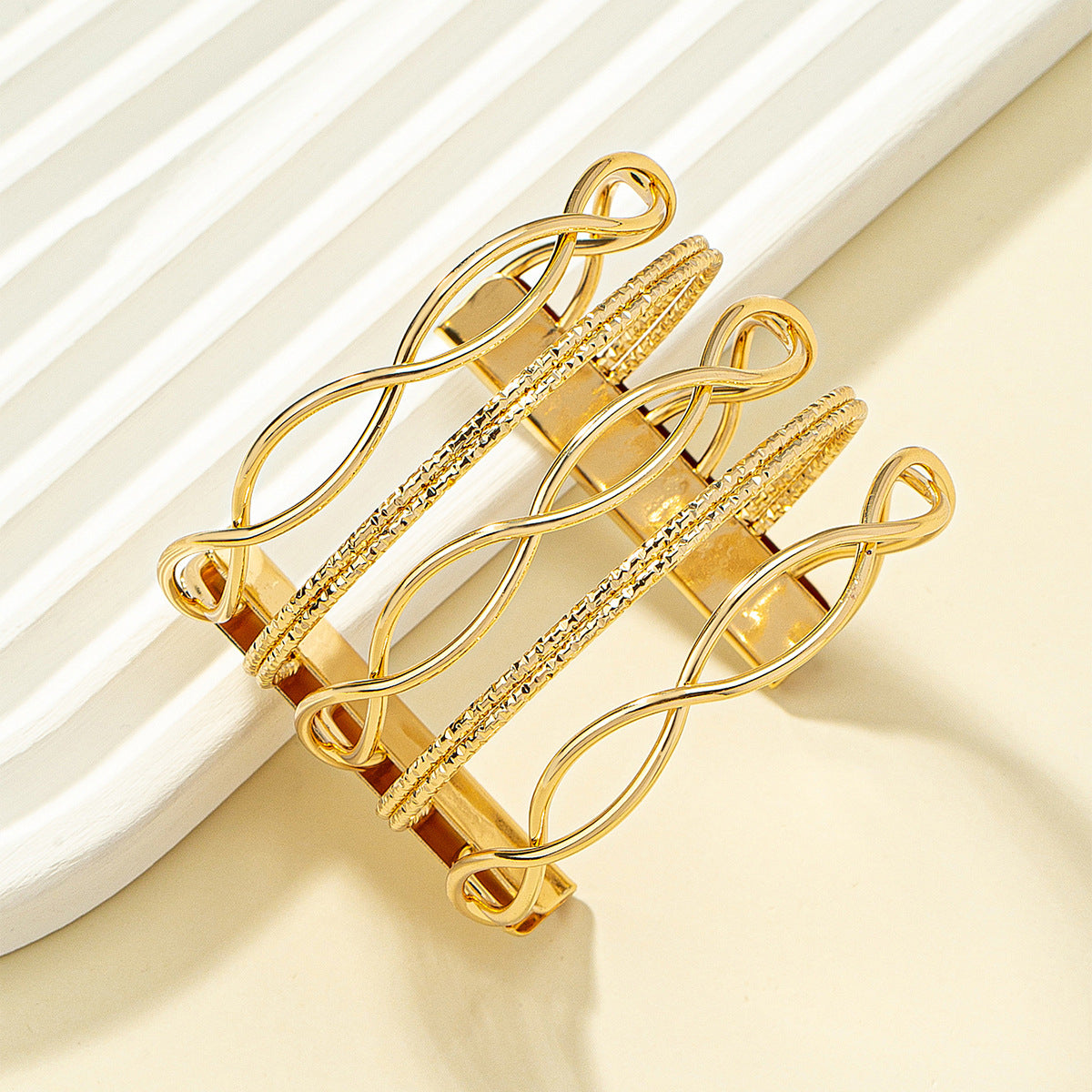 18K Gold-Plated Textured Heartbeat Layered Cuff