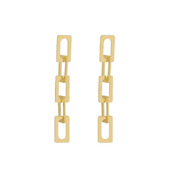 Stunning 18K gold-plated earrings with square links, perfect for adding a touch of elegance to any outfit.