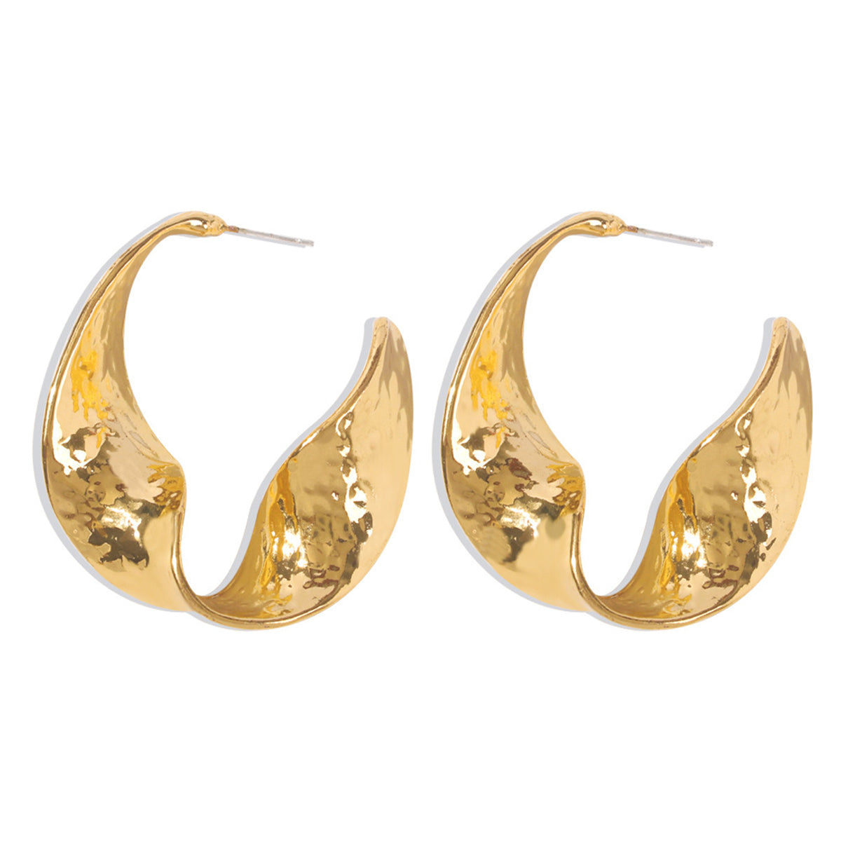 Stunning 18K gold-plated curved huggie earrings, featuring a chic design that adds a touch of elegance to your look.