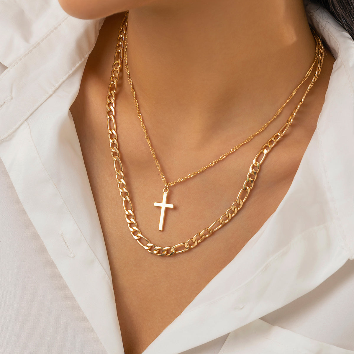 Stunning 18K gold-plated cross pendant necklace, a beautiful accessory that symbolizes faith and style.