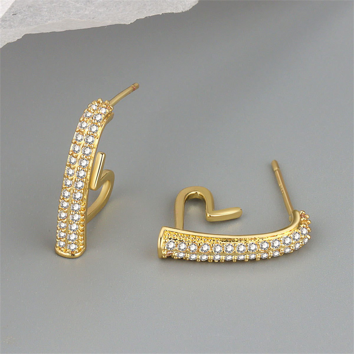 Cubic Zirconia & 18K Gold-Plated Heart Huggie Earring